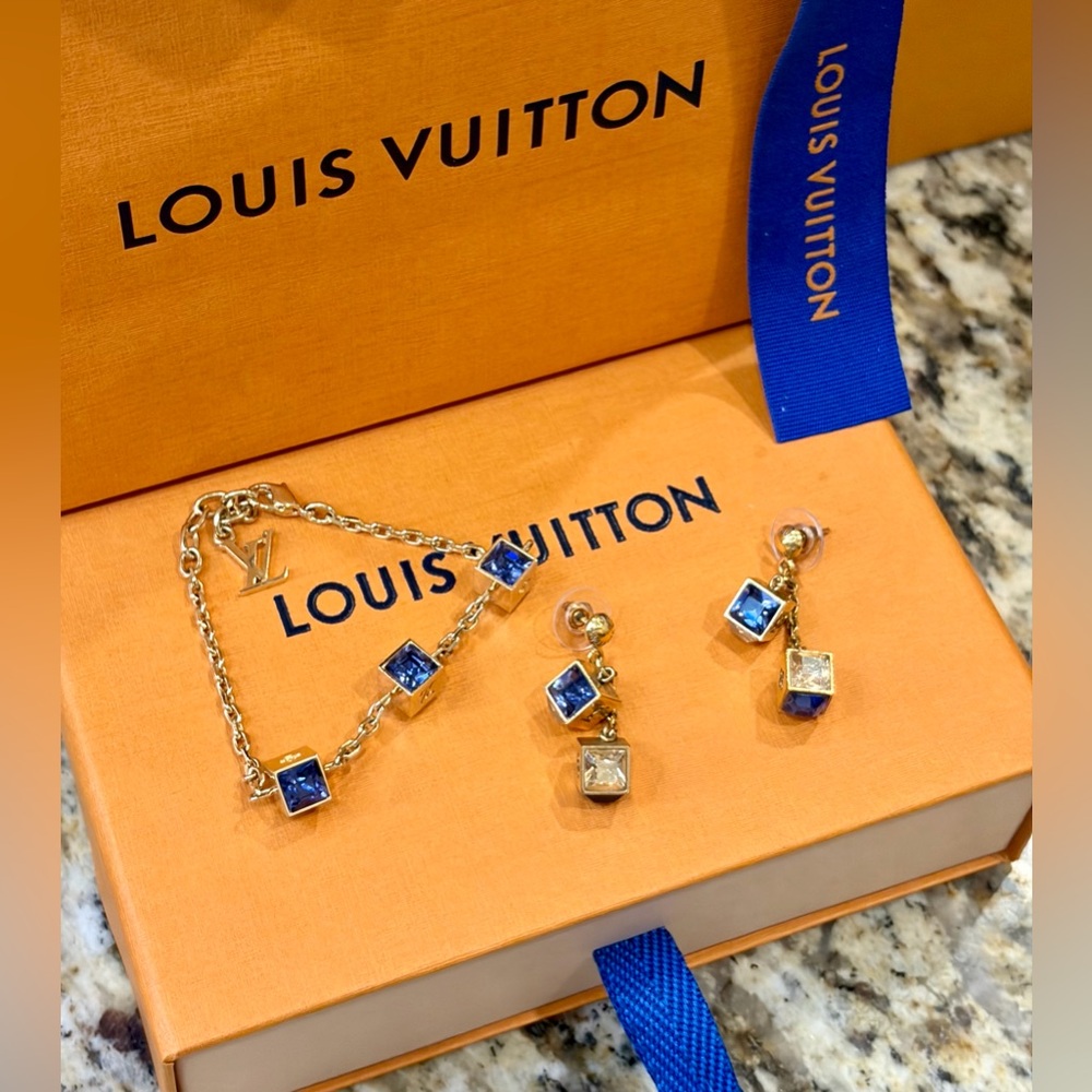 LOUIS VUITTON Gold Chain Bracelet w/Blue Crystal Accents & Matching Earrings EUC